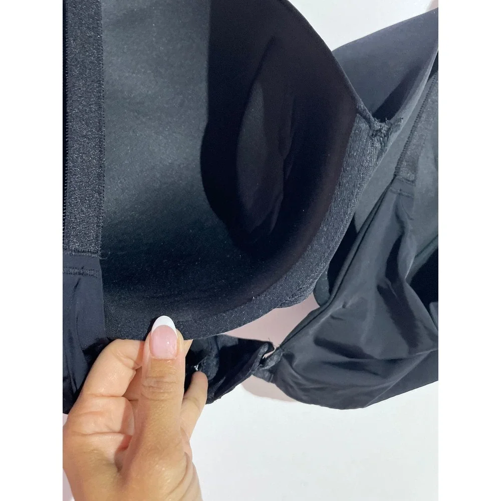 Torrid curvy black underwire black bra 48DD‎